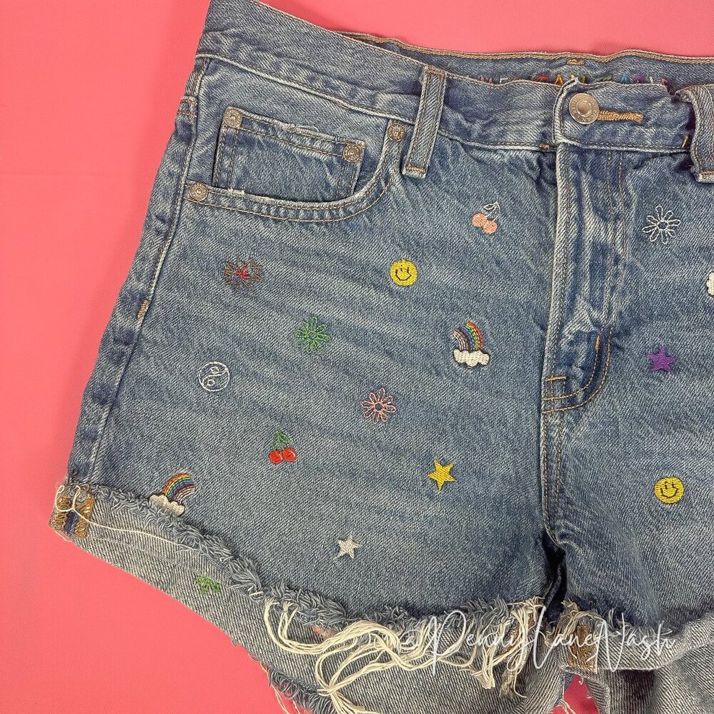 American Eagle Denim '90s Boyfriend Short Embroidered Indigo - Picture 4 of 12